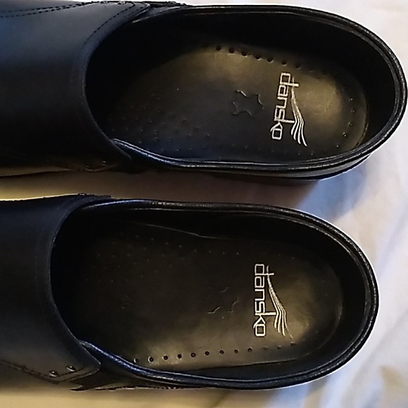 Womens Dansko black nursing shoes clogs size 40 ๐ In Very good condition!!!๐ - Picture 6 of 9